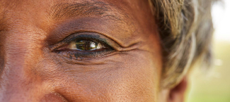 close up photo of a woman's eye