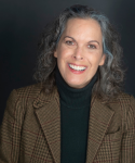 Headshot of Mary-Elizabeth Pasquesi